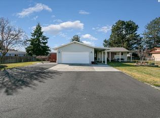 10012 Locust Ln, Pasco, WA 99301