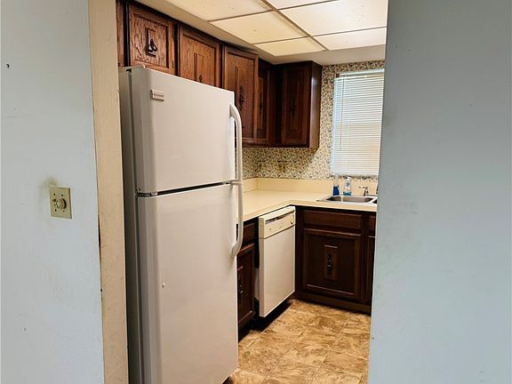 5th image of 1901 Indian River Blvd #102E
