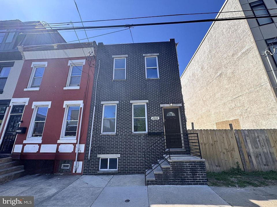 1st image of 2050 Reed St