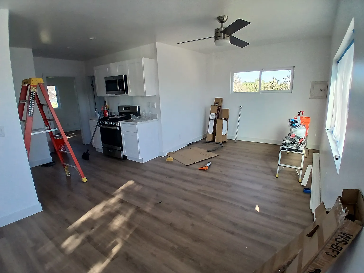 1 bed, 700 sqft, $2,490 — Photo 2