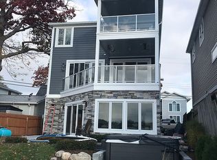 220 Bellevue Ave, Lake Orion, MI