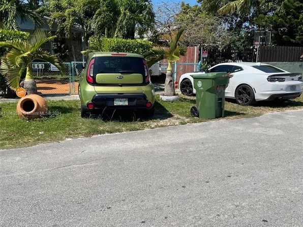 (undisclosed Address), Hialeah, FL 33010