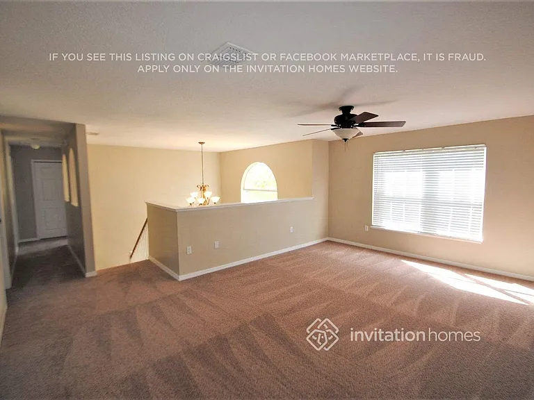 688 Red Pepper Loop — Photo 10