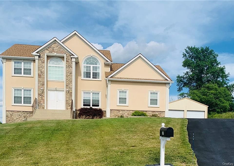 1st image of 17 Trotter Ln