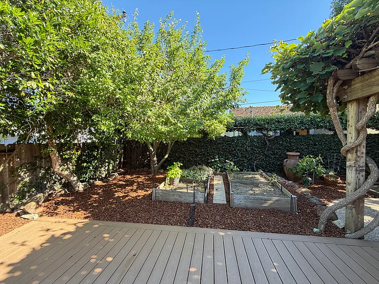 1867 Limetree Ln — Photo 25