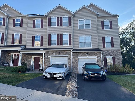 4th image of 427 Marion Rd #427