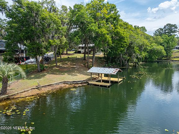 3rd image of 212 WESLEY Road