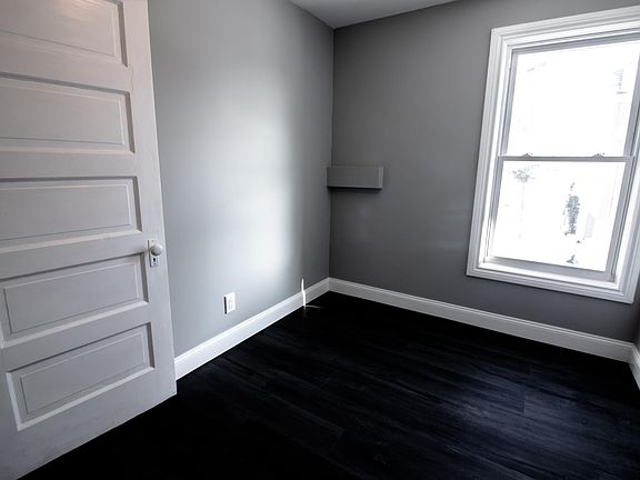 2nd image of 441 6th St #2
