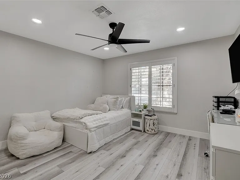5429 Painted Sunrise Dr — Photo 49