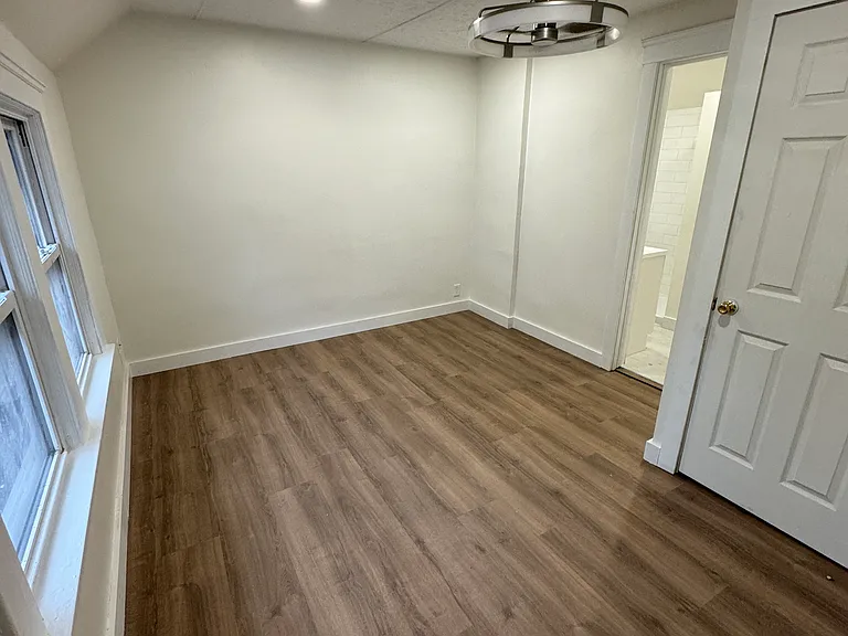2118 W 17th St #2 — Photo 16
