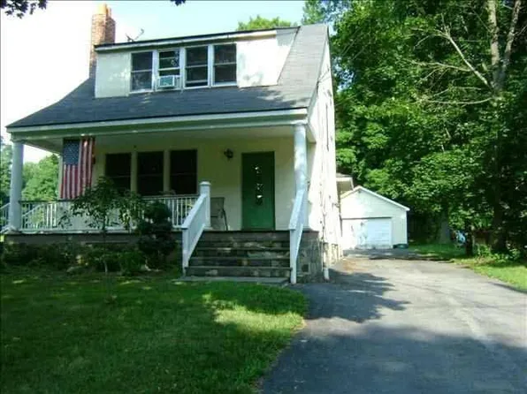 1942 New Hackensack Rd, Poughkeepsie, NY 12603