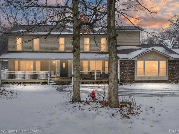 3780 Bass Lake Rd, Commerce Township, MI 48382