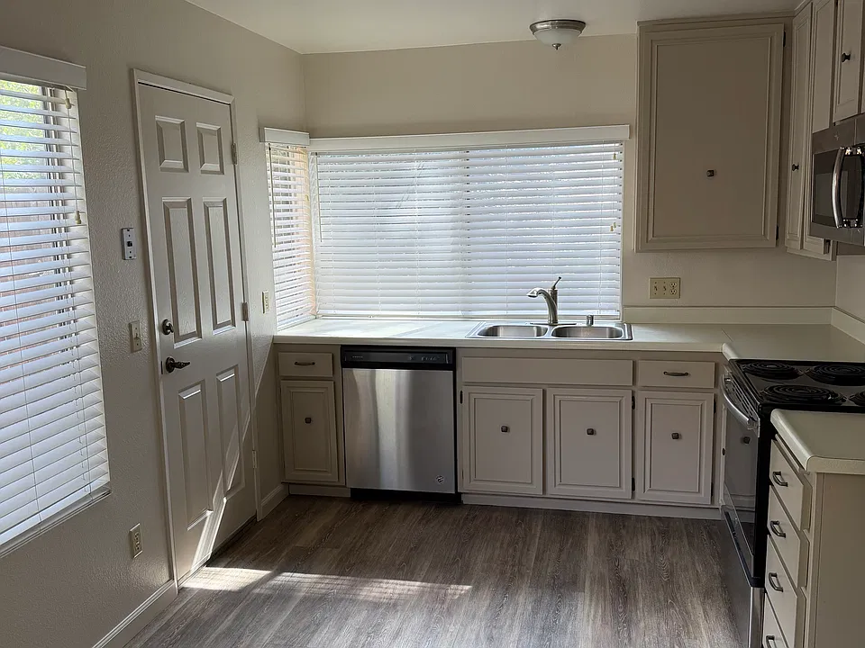 7175 Tuxedo Rd