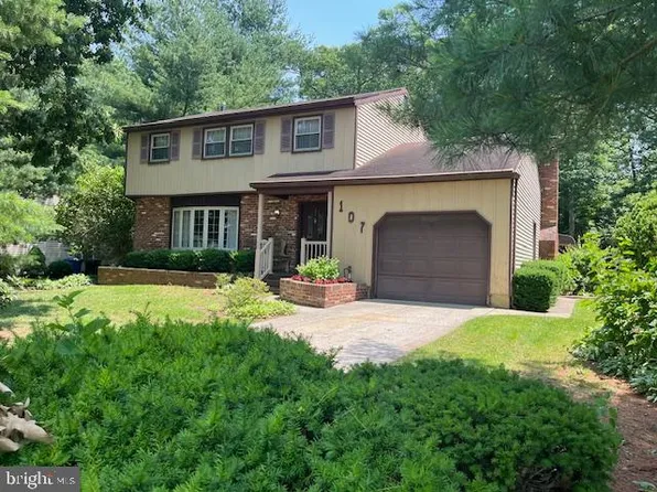 107 Bells Lake Rd, Turnersville, NJ 08012