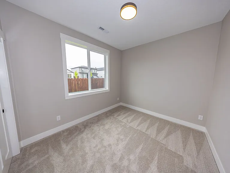 814 SE 35th St — Photo 17