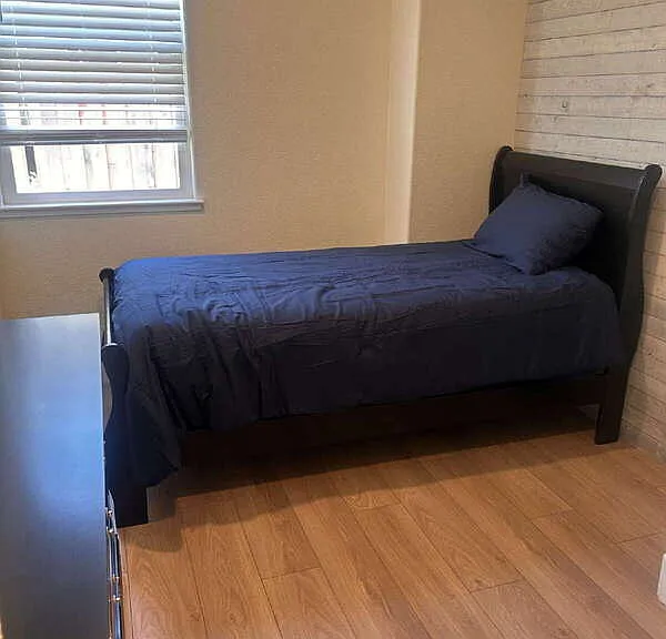 660 Greg Thatch Cir #9 — Photo 1