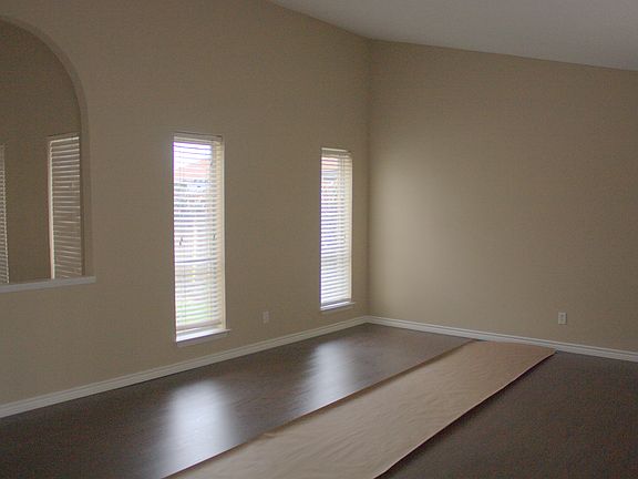 3rd image of 4727 Tealwood Cir
