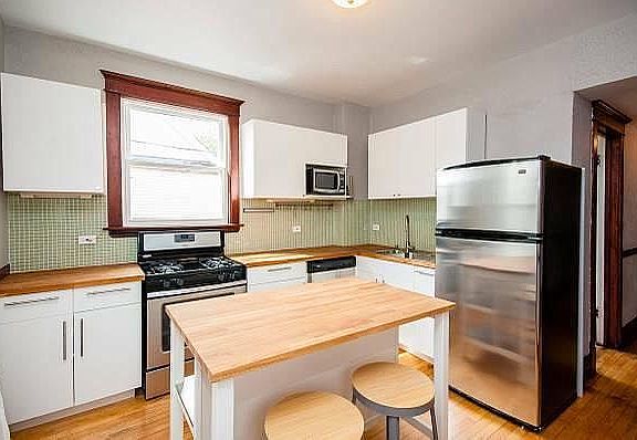 4th image of 1715 N Sawyer Ave #2