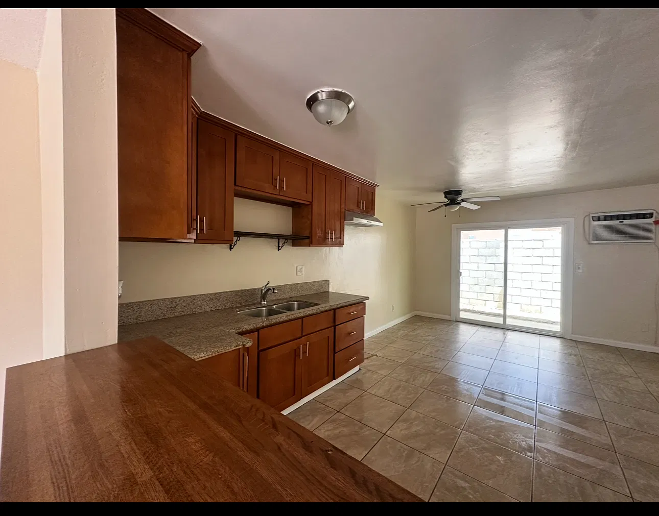 2 bed, 950 sqft, $1,750 — Photo 3
