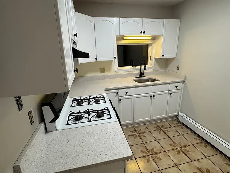 481 Revere St #2 — Photo 3
