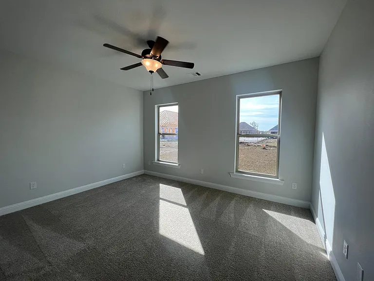 1041 Lakehaven Dr — Photo 8