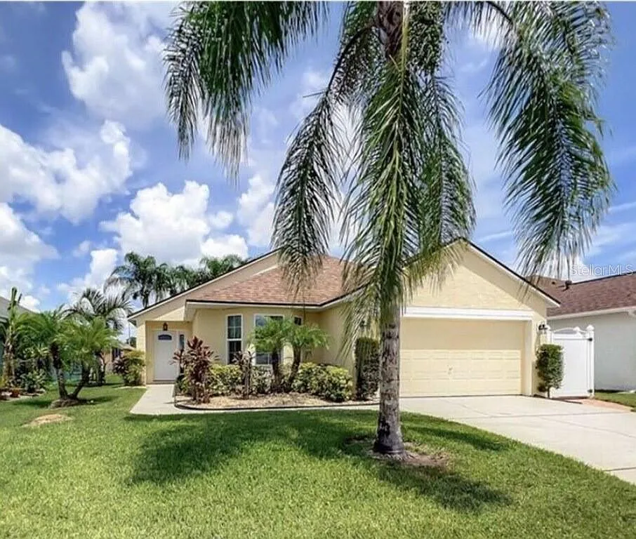 4 bed, 3.0 bath, 1531 sqft, $2,400 — Photo 1