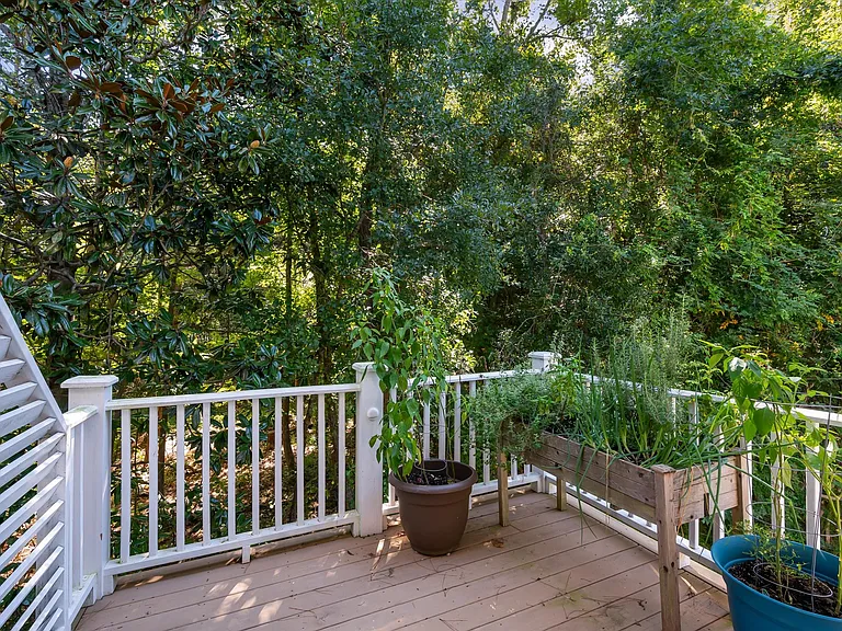 1420 Widows Ct — Photo 36