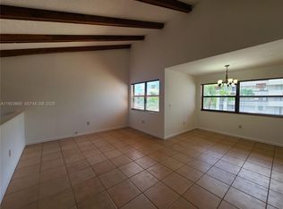 10282 NW 9th Street Cir APT 205, Miami, FL 33172