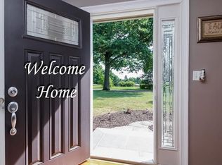 4 Crest Rd, Danbury, CT 06811