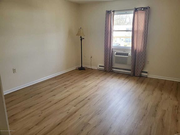 3rd image of 84 White St #A