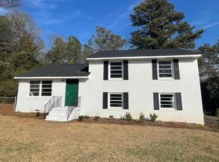 1110 W Lake Dr, Athens, GA 30606