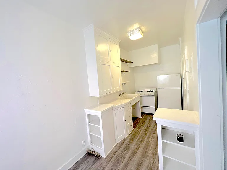 4604 Los Feliz Blvd #101 — Photo 10
