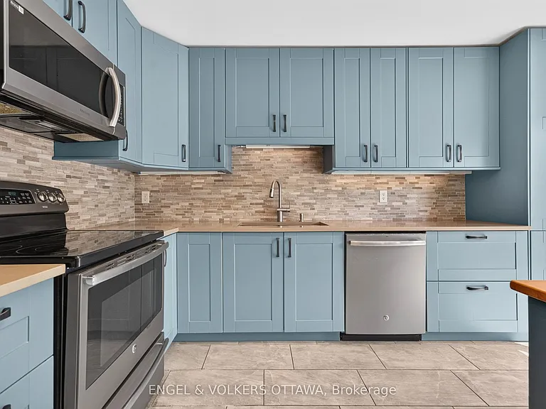 2123 Esprit Dr — Photo 21