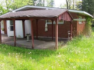 117 Coyle Curtain Rd, Monongahela, PA 15063