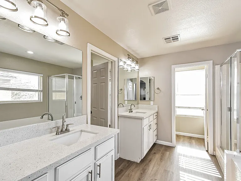 4237 Telstar Ct — Photo 12