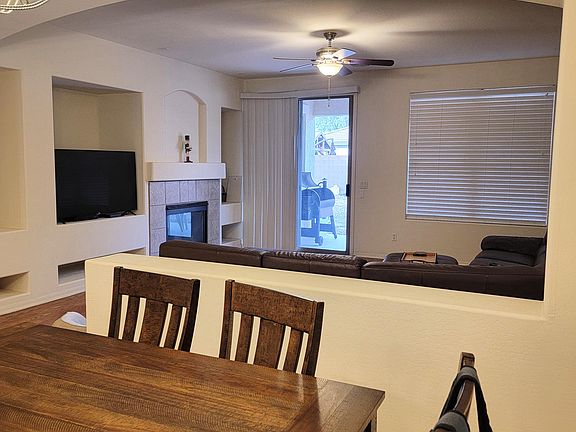 5th image of 2936 E Elmwood Pl