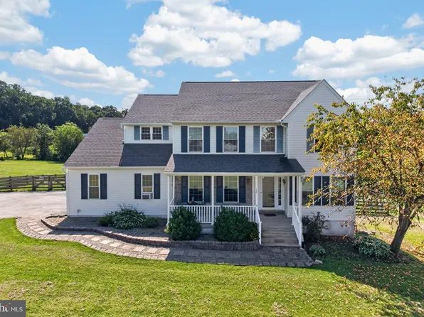 220 Waterway Rd, Oxford, PA 19363