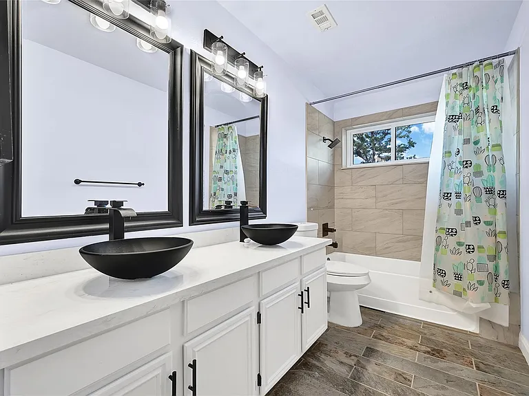 5910 Rolff Ln — Photo 20