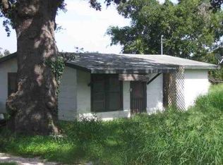 117 S Water St, Pleasanton, TX 78064