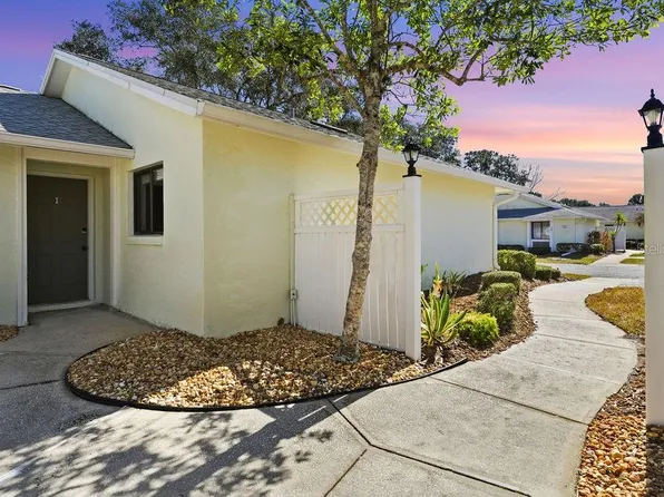 1 Lake Forest Pl, Palm Coast, FL 32137