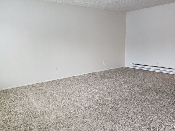 5th image of 10 NE 162nd Ave APT 14