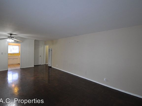 4th image of 4924 Tujunga Ave APT 1