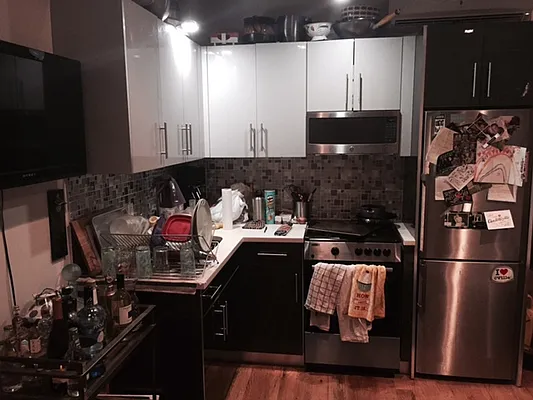 Rented by Premier Metro Realty Corp | media 66