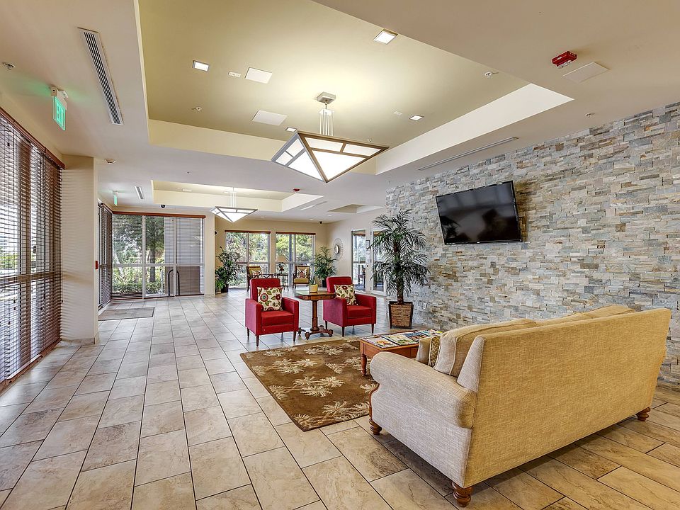 West Palm Beach FL Apartment Homes | Evernia Place
