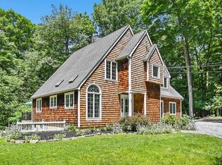 45 Chardavoyne Rd, Warwick, NY 10990