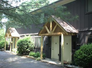 20 N College St APT 1, Weaverville, NC 28787