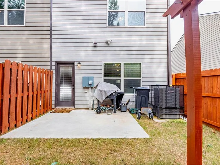 3006 Bayrose Cir #104B — Photo 15