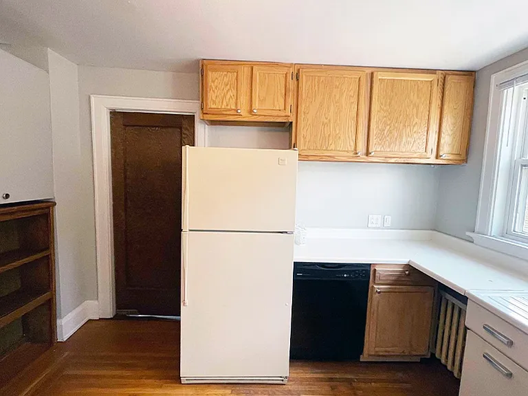 3015 Clifton Ave — Photo 6
