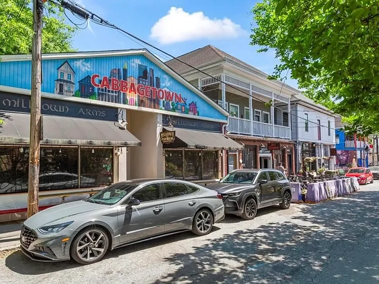 235 Powell St SE — Photo 37