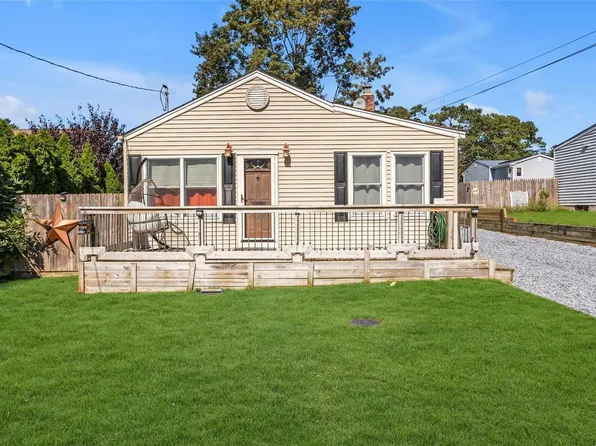 129 Mohawk Street, Ronkonkoma, NY 11779